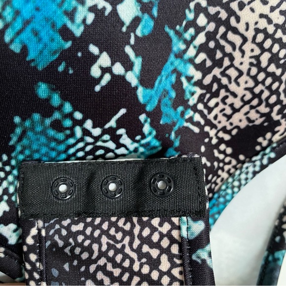 Snake print bodysuit. Size small - Picture 5 of 5